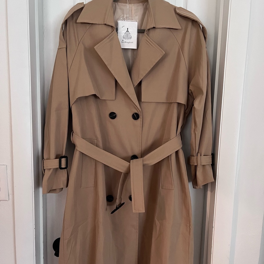 Amazon Tan Trench Coat with Belt and Adjustable Cuffs